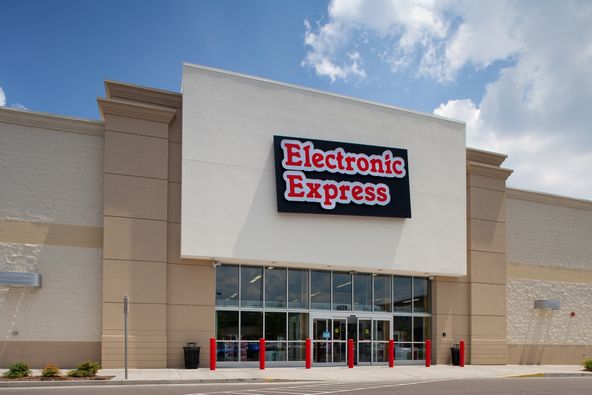 CLEVELAND TOWN CENTER : 4600 Paul Huff Parkway, Cleveland, TN 37312